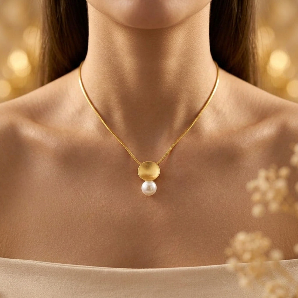 Minimalist Gold Disc and Pearl Pendant Necklace