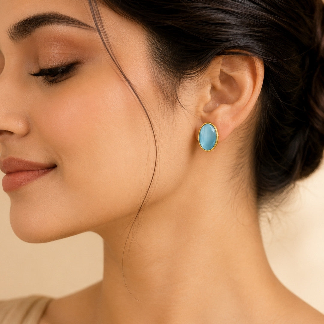 Classic Gold-Tone Oval Light Blue Crystal Stud Earrings – Minimalist Everyday Jewelry