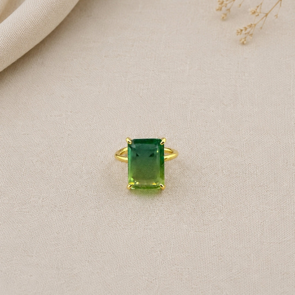 Elegant Emerald-Green Gradient Statement Ring – Gold-Tone Radiant Cut Cocktail Ring