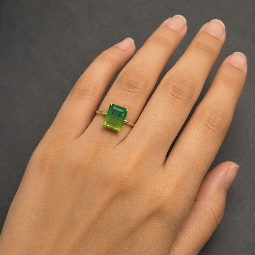 Elegant Emerald-Green Gradient Statement Ring – Gold-Tone Radiant Cut Cocktail Ring
