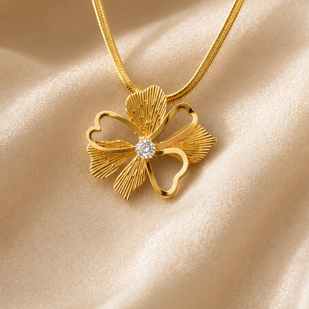 Elegant Gold Floral Clover Pendant Necklace