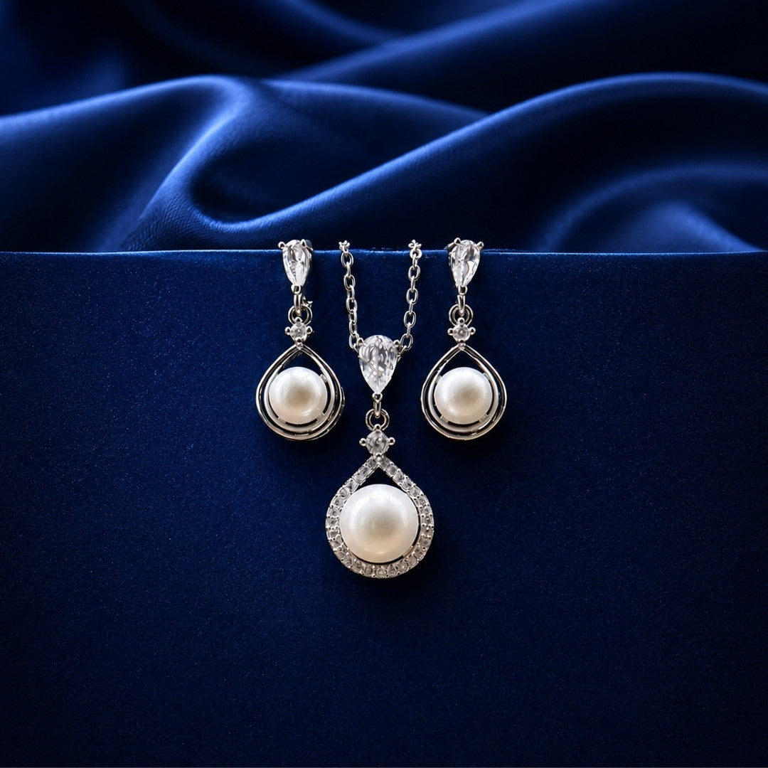 Elegant Pearl & Crystal Jewelry Set – Teardrop Pendant Necklace and Matching Earrings